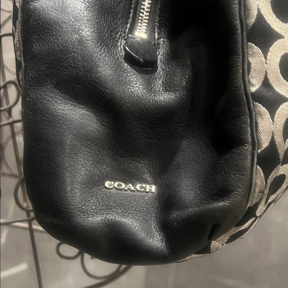 Coach Black and Cream Signature Shoulder Hobo - Picture 2 of 14